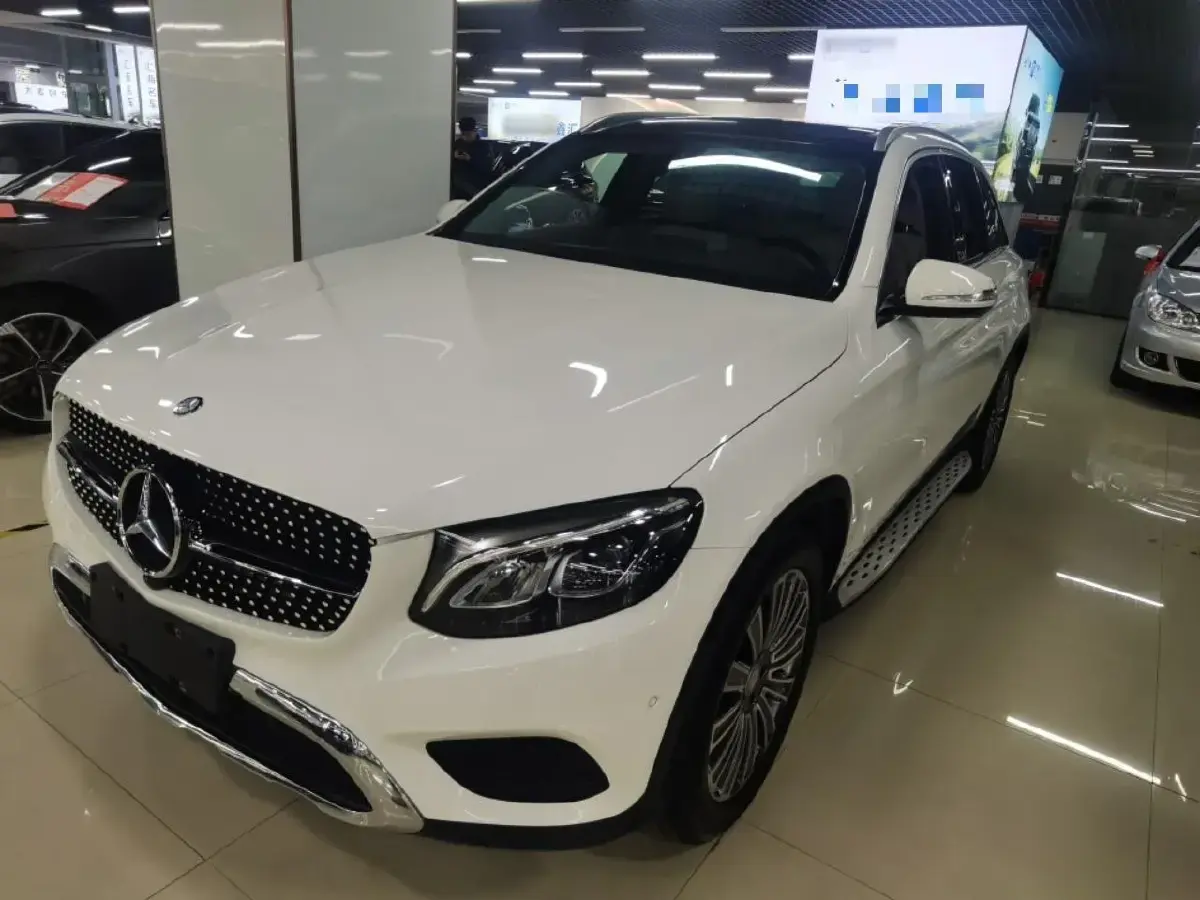 2017 Mercedes-Benz GLC Class 2.0T 184HP L4 9AT