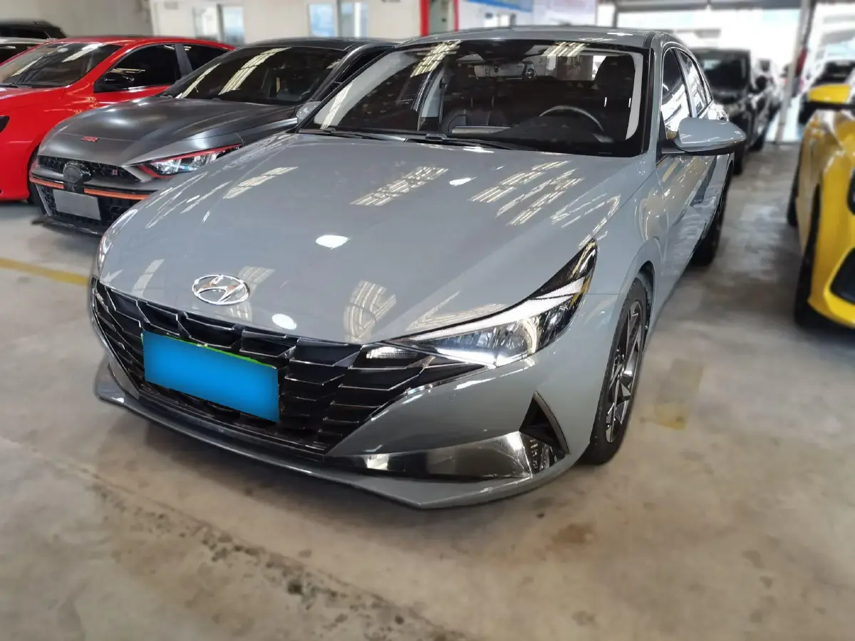 2022 Hyundai Elantra 1.5L 115HP L4 CVT