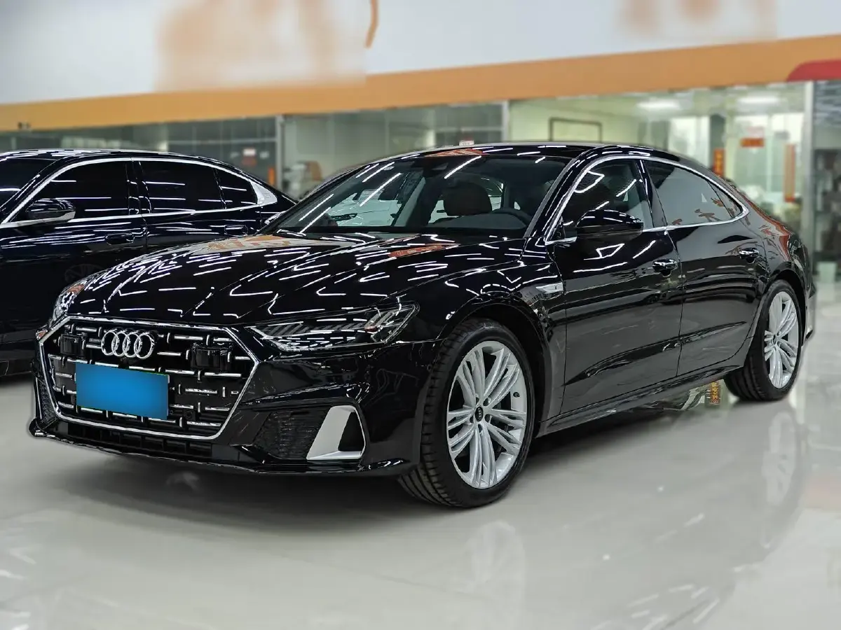 2024 Audi A7L 2.0T 245HP L4 7DCT