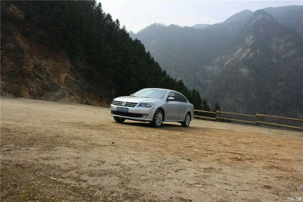 2013 Volkswagen Lavida 1.6L 110HP L4 5MT