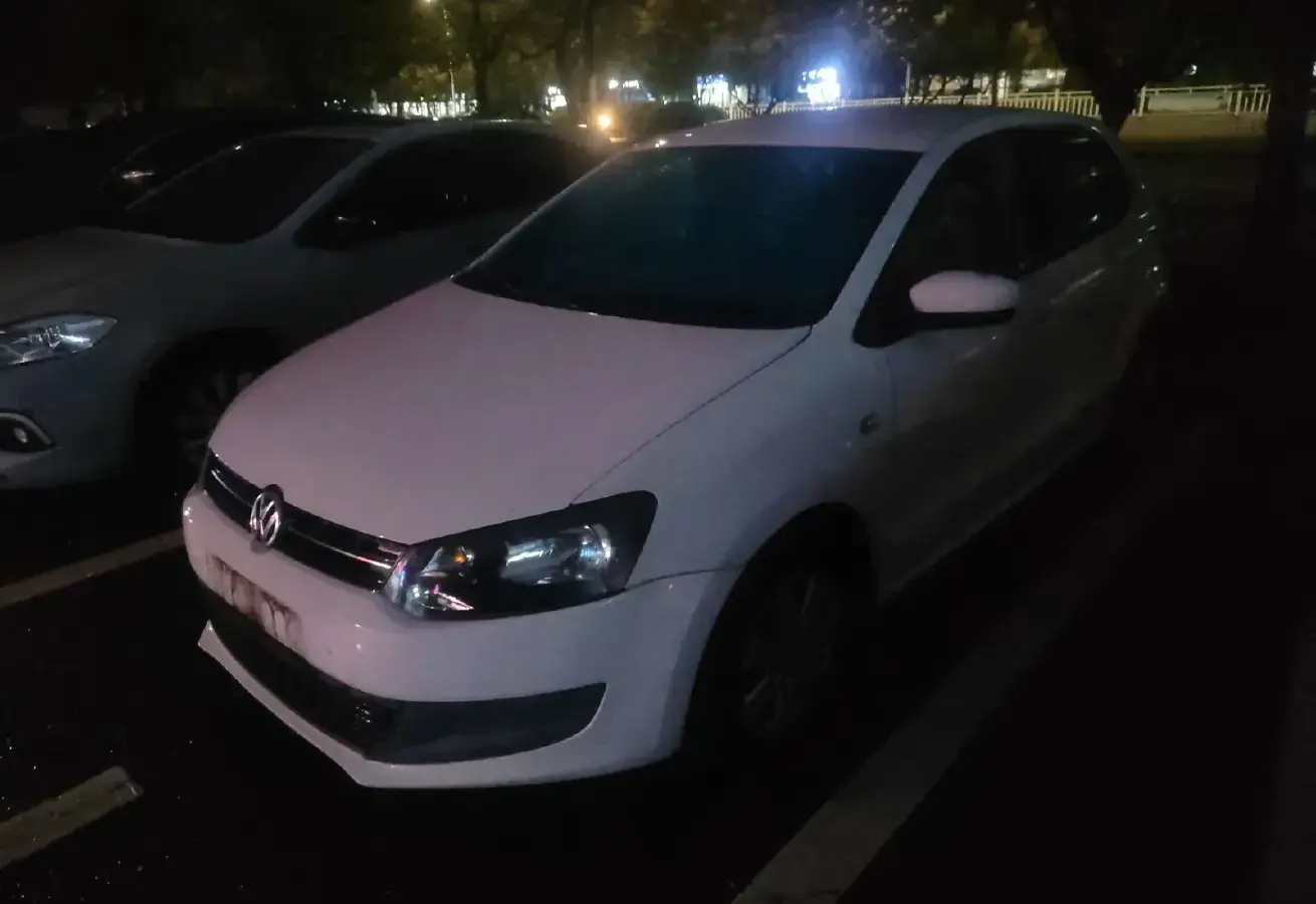 2013 Volkswagen Polo 1.4L 86HP L4 5MT