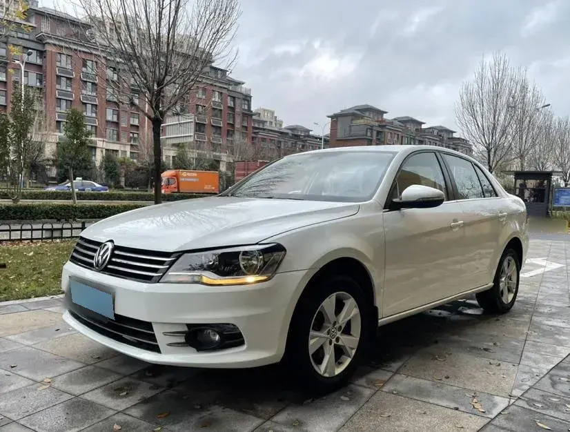 2014 Volkswagen Bora 1.6L 105HP L4 5MT