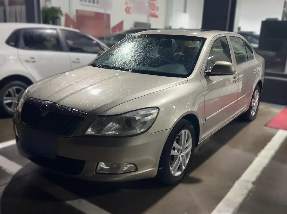 2013 Skoda Octavia 1.6L 105HP L4 6AT