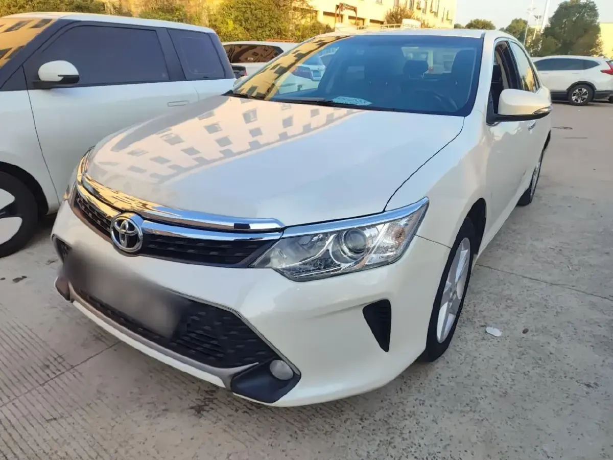 2015 Toyota Camry 2.0L 167HP L4 6AT