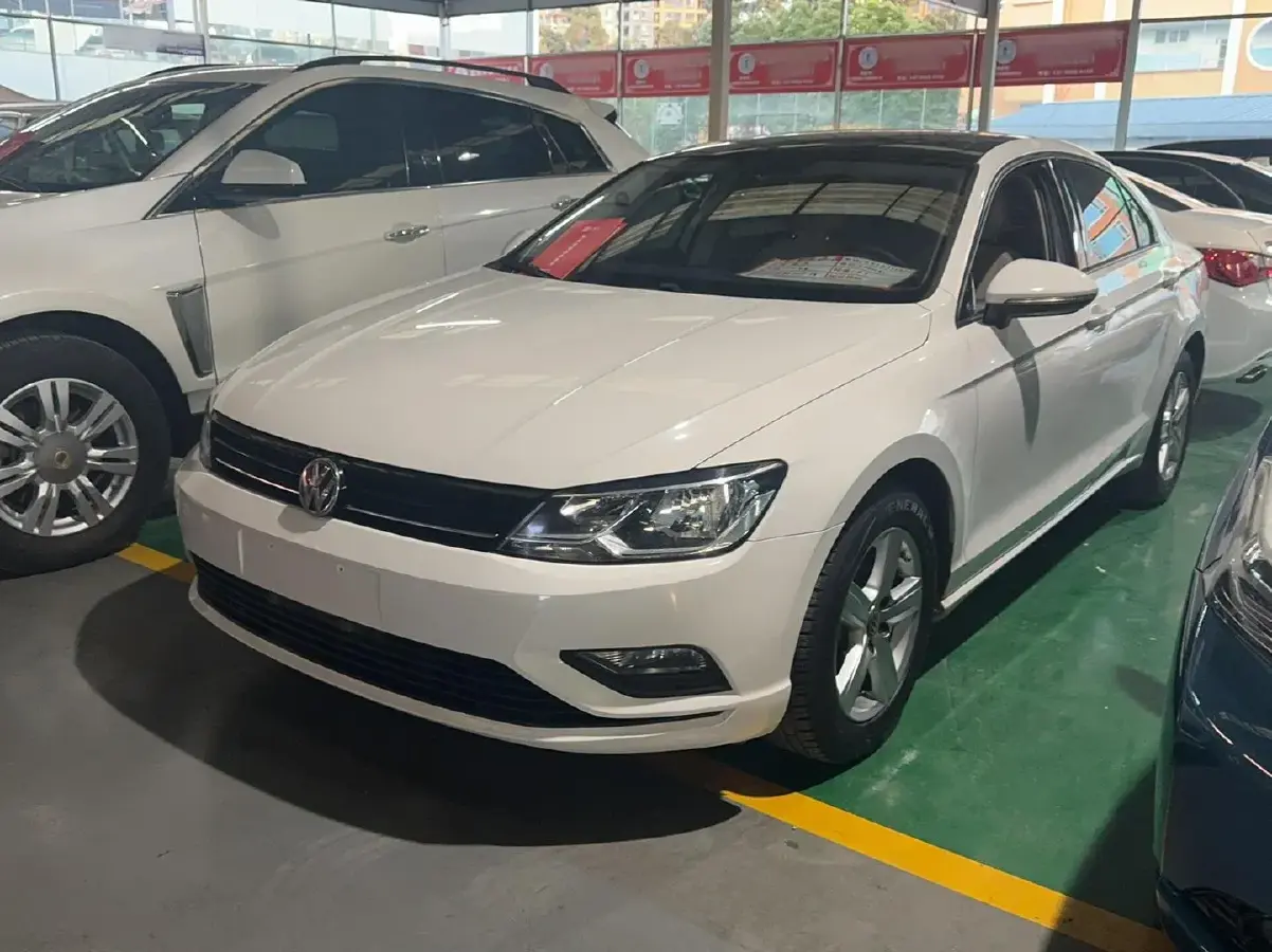 2017 Volkswagen Lamando 1.4T 131HP L4 7DCT
