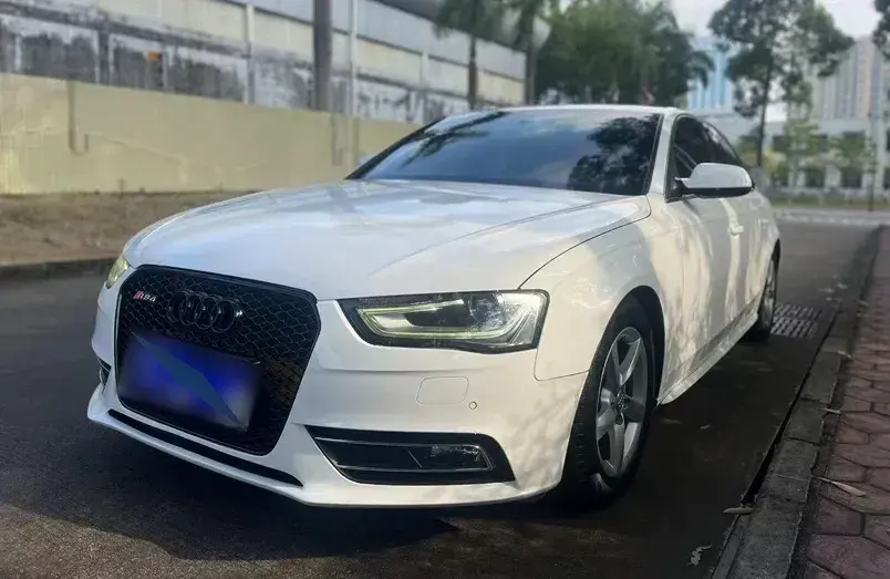 2013 Audi A4L 2.0T 180HP L4 CVT