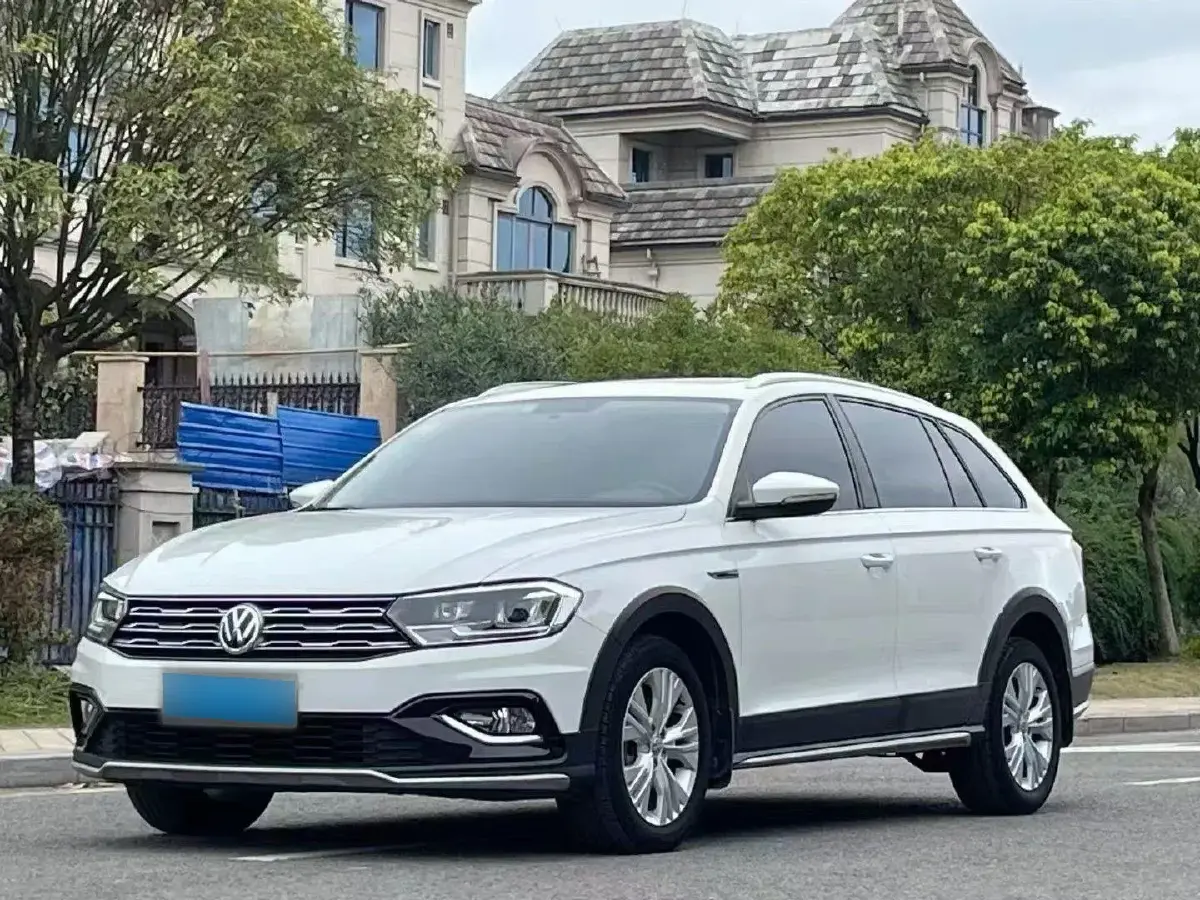 2018 Volkswagen C-Trek 1.5L 110HP L4 6AT