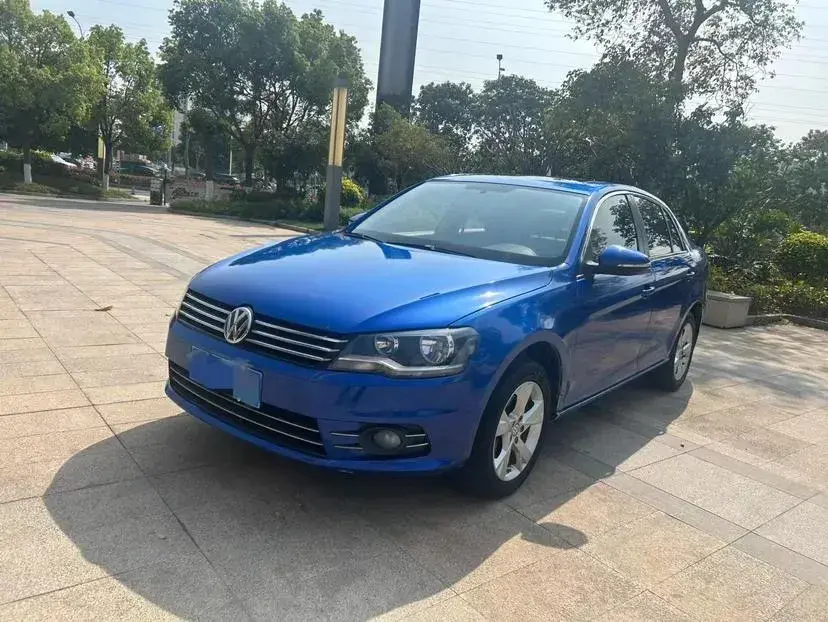 2014 Volkswagen Bora 1.6L 105HP L4 6AT