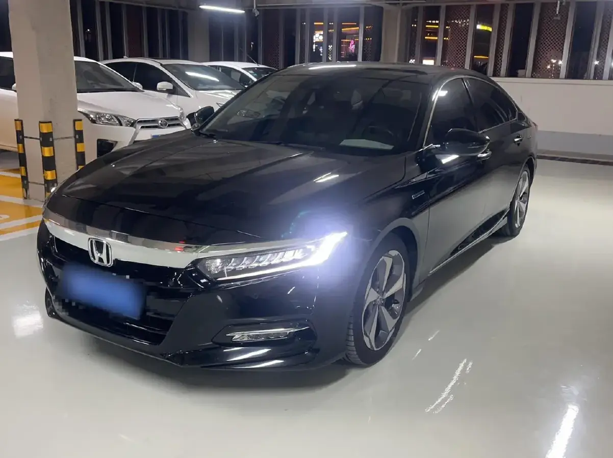 2018 Honda Accord 2.0L 146HP L4 E-CVT Hybrid