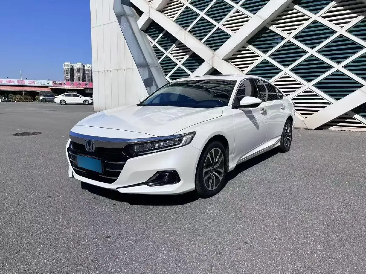 2022 Honda Accord 2.0L 146HP L4 E-CVT Hybrid