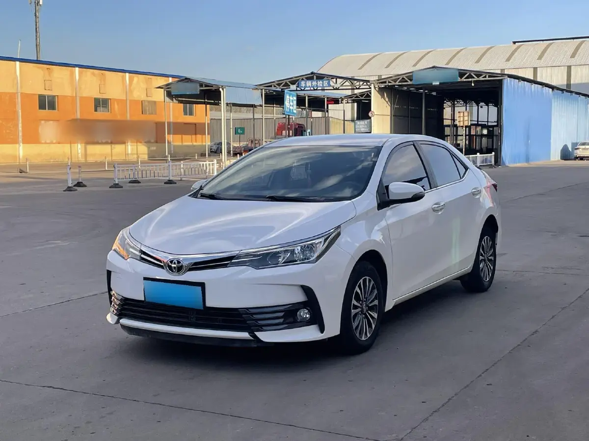2018 Toyota Corolla 1.2T 116HP L4 CVT