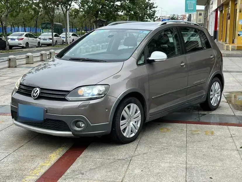 2011 Volkswagen Golf 1.4T 160HP L4 7DCT