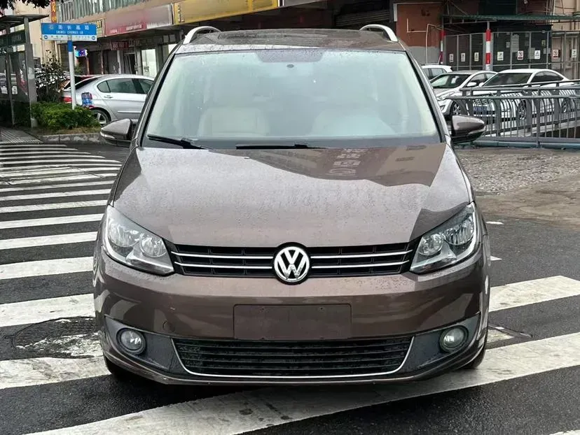 2011 Volkswagen Touran 1.4T 131HP L4 7DCT,autocango,china used car exporter,china ev exporter,chinese used car exporter,chinese used ev exporter