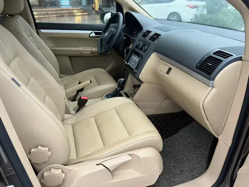 2011 Volkswagen Touran 1.4T 131HP L4 7DCT,autocango,china used car exporter,china ev exporter,chinese used car exporter,chinese used ev exporter