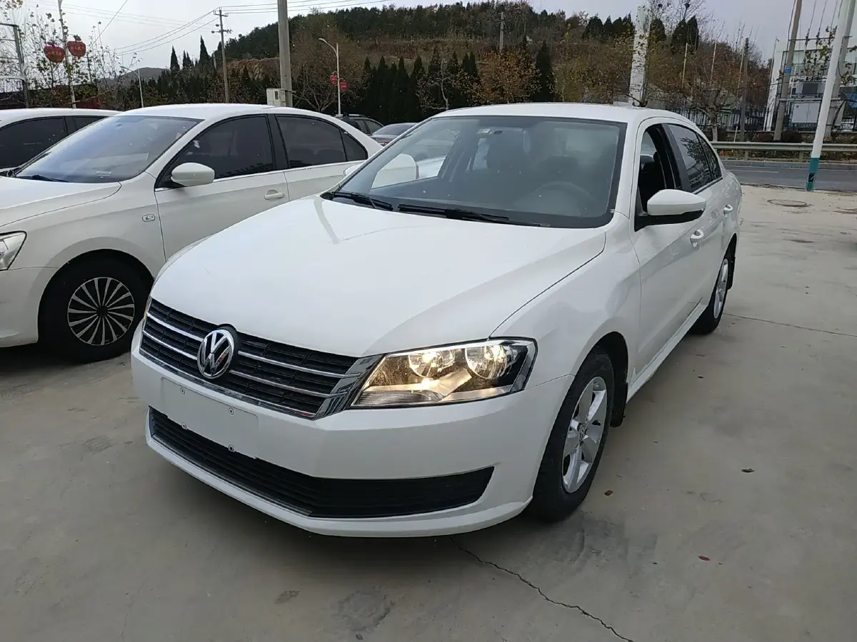 2013 Volkswagen Lavida 1.6L 110HP L4 5MT