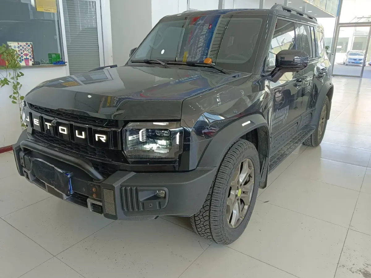 2023 Jetour Traveller 2.0T 254HP L4 8AT