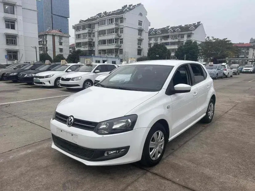 2013 Volkswagen Polo 1.4L 86HP L4 5MT