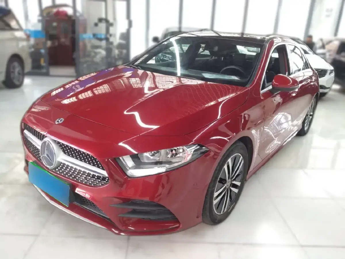 2020 Mercedes-Benz A Class 1.3T 136HP L4 7DCT