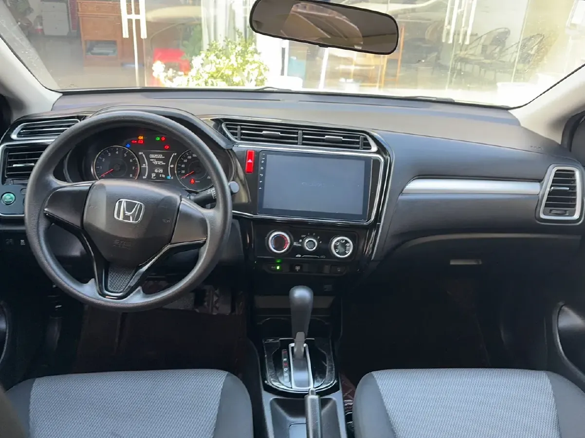 2017 Honda Gienia 1.5L 131HP L4 CVT,autocango,china used car exporter,china ev exporter,chinese used car exporter,chinese used ev exporter