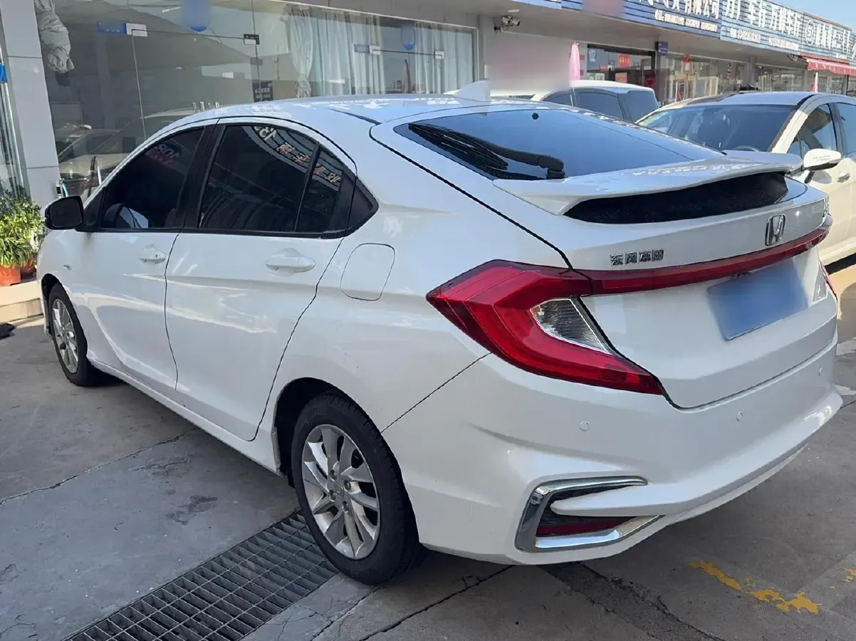 2017 Honda Gienia 1.5L 131HP L4 CVT,autocango,china used car exporter,china ev exporter,chinese used car exporter,chinese used ev exporter