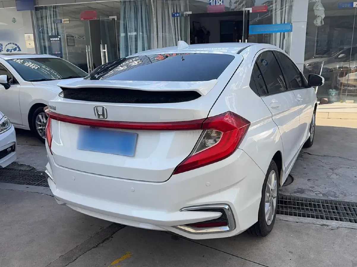 2017 Honda Gienia 1.5L 131HP L4 CVT,autocango,china used car exporter,china ev exporter,chinese used car exporter,chinese used ev exporter