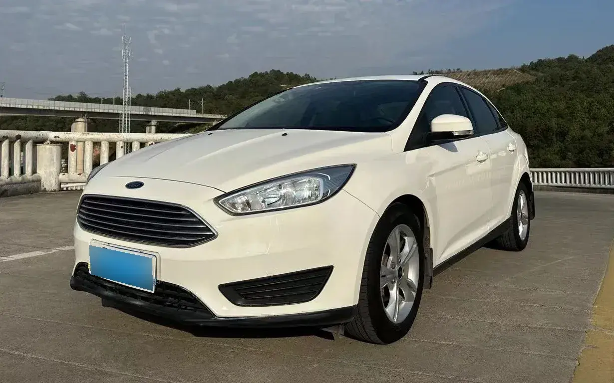 2018 Ford Focus 1.6L 125HP L4 5MT