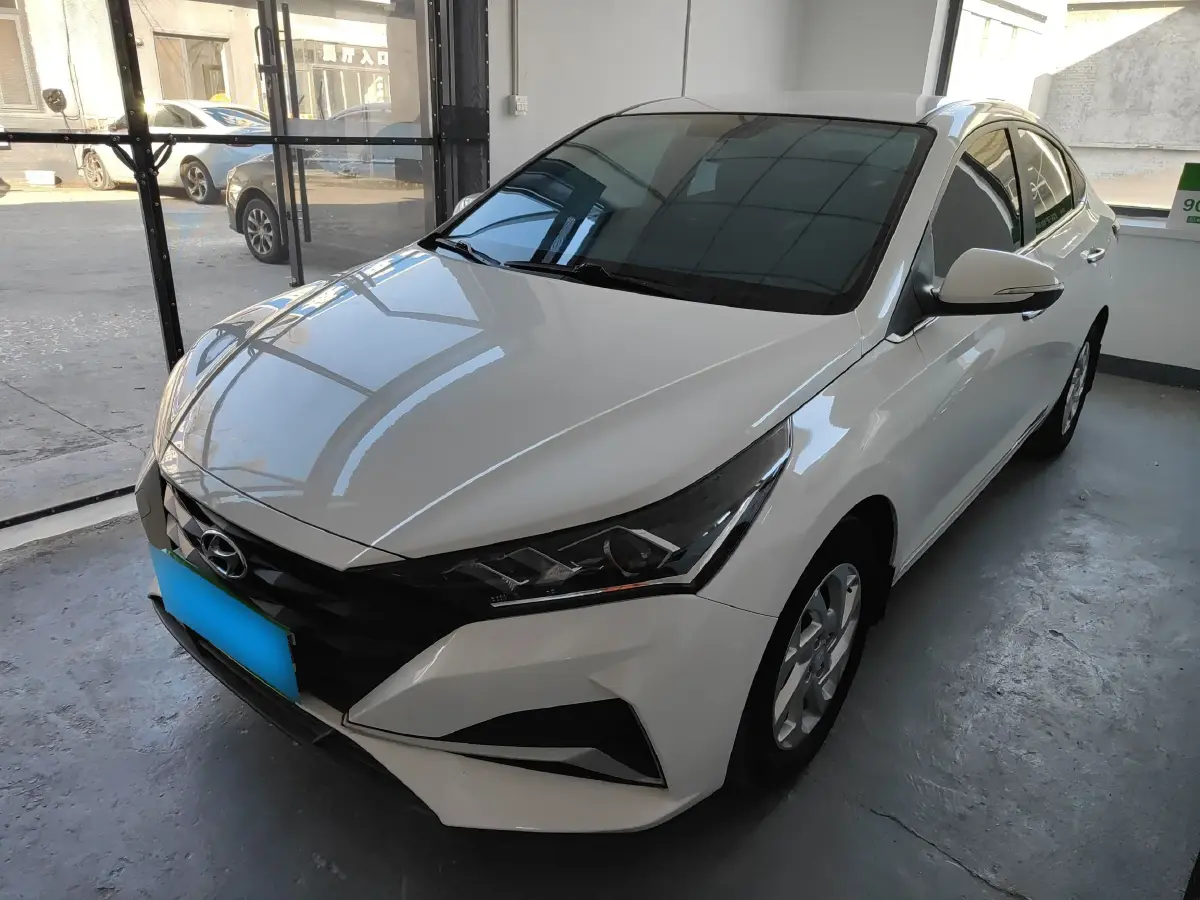 2020 Hyundai Verna 1.4L 100HP L4 6MT