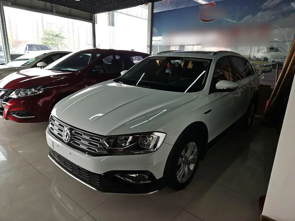 2017 Volkswagen C-Trek 1.4T 131HP L4 7DCT