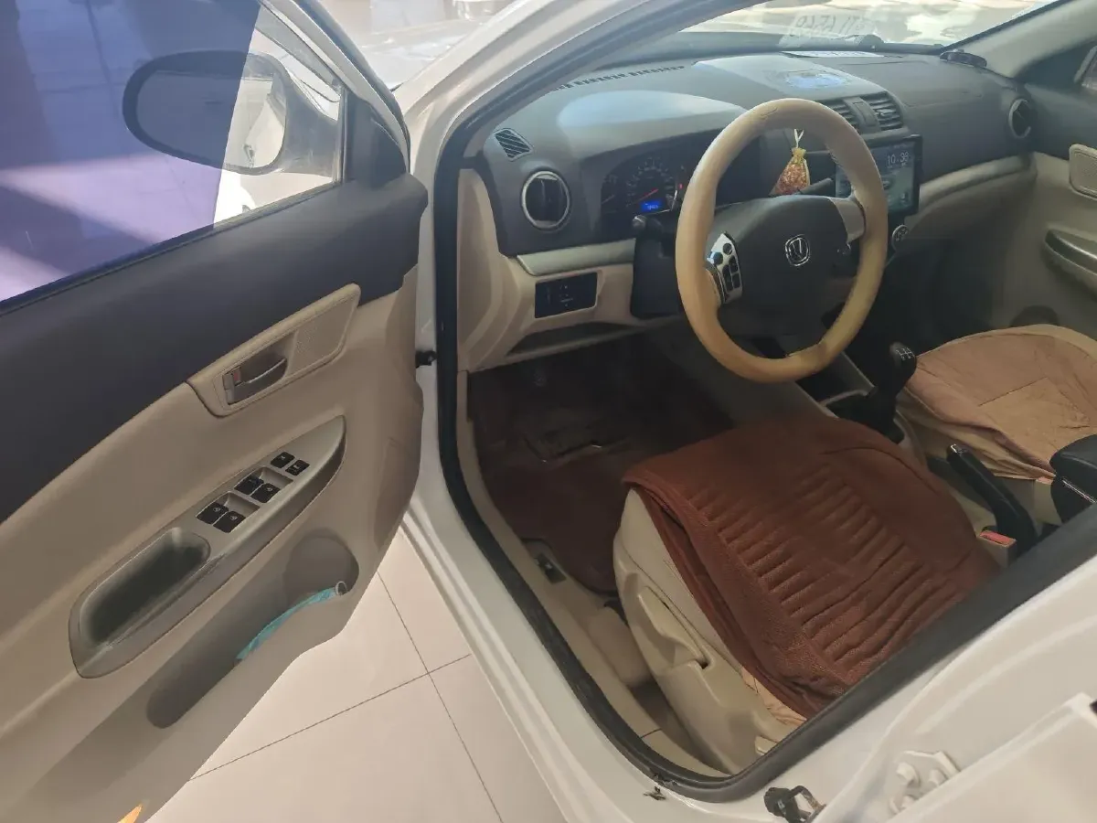 2012 ChangAn Alsvin V5 1.5L 114HP L4 5MT,autocango,china used car exporter,china ev exporter,chinese used car exporter,chinese used ev exporter