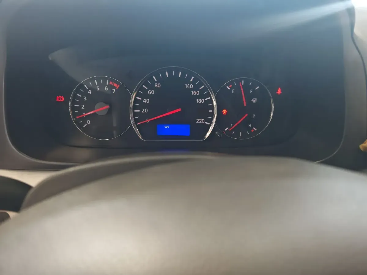 2012 ChangAn Alsvin V5 1.5L 114HP L4 5MT,autocango,china used car exporter,china ev exporter,chinese used car exporter,chinese used ev exporter