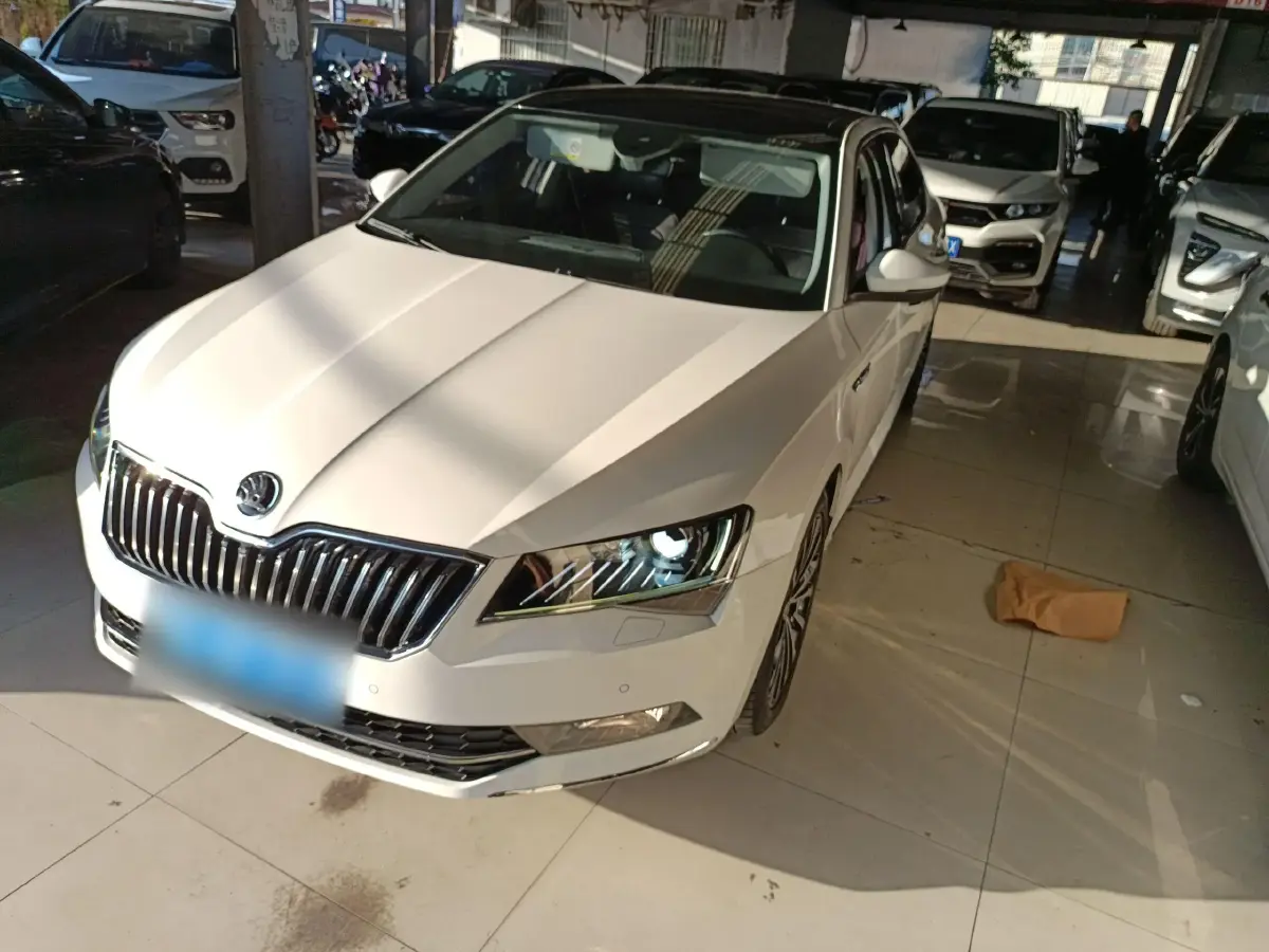 2018 Skoda Superb 1.8T 180HP L4 7DCT