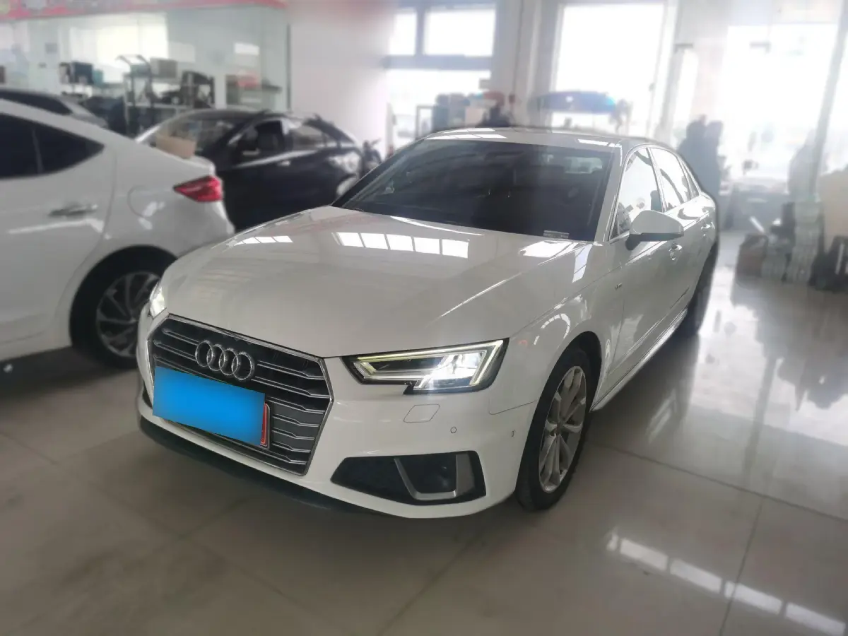 2019 Audi A4L 2.0T 190HP L4 7DCT