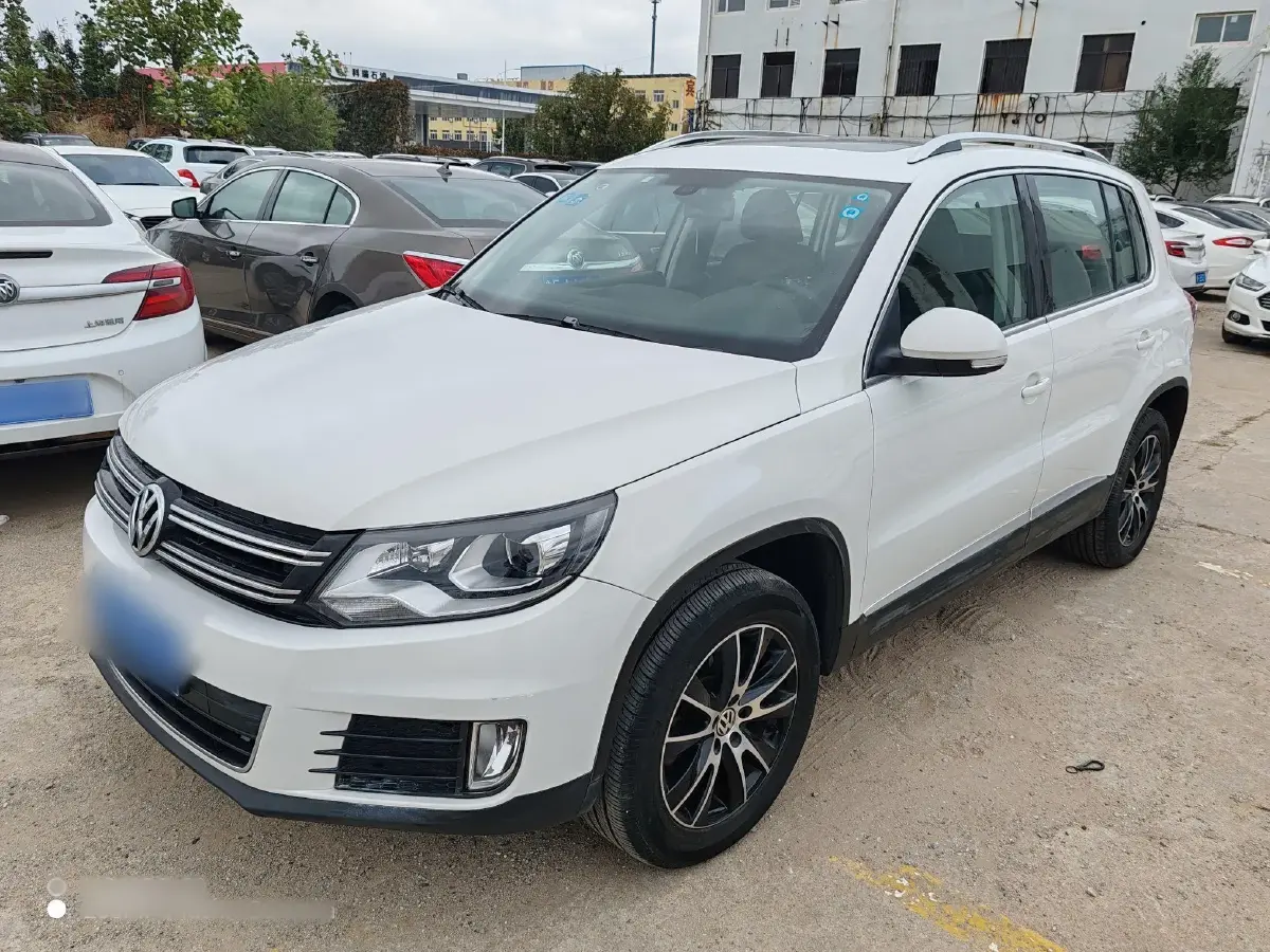 2015 Volkswagen Tiguan 2.0T 200HP L4 6AT