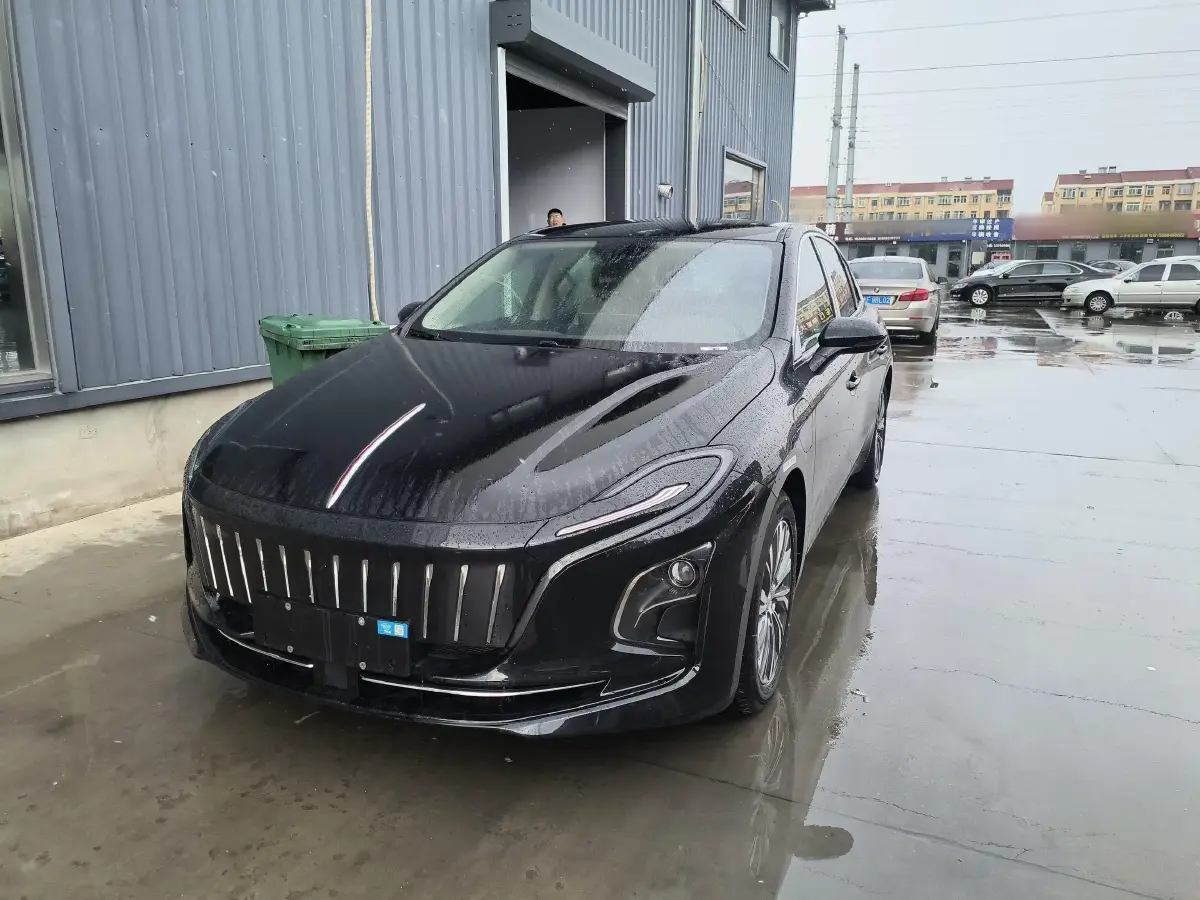 2024 HongQi E-QM5 BEV 72KWH
