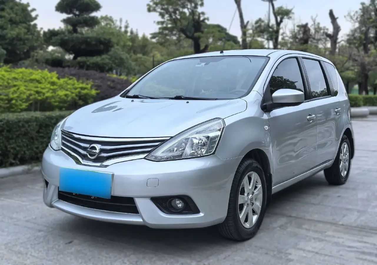 2013 Nissan Livina 1.6L 124HP L4 CVT