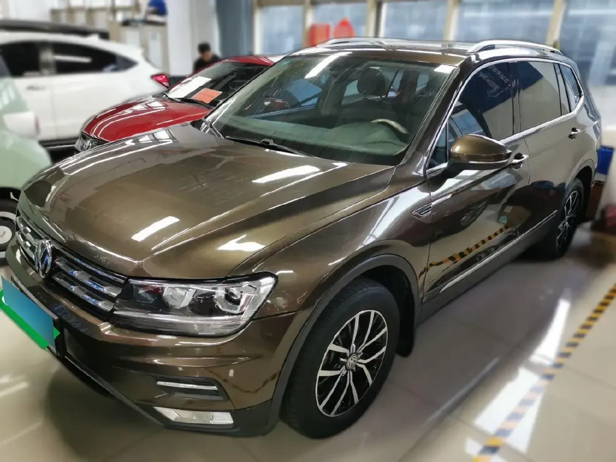 2018 Volkswagen Tiguan L 2.0T 186HP L4 7DCT