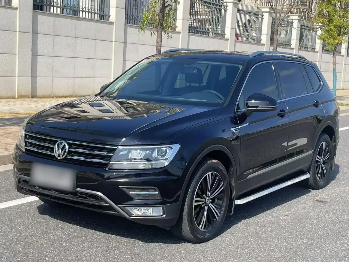 2020 Volkswagen Tiguan L 2.0T 186HP L4 7DCT