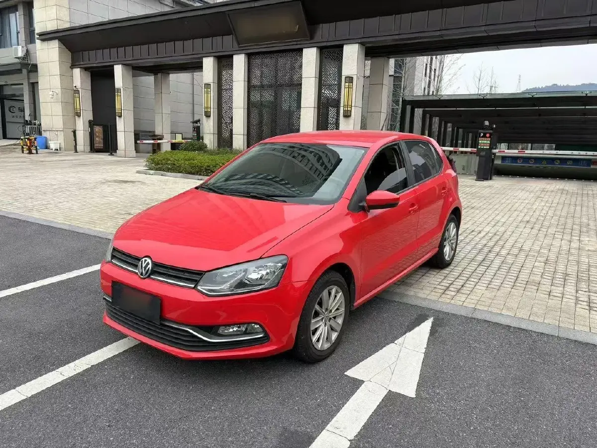 2014 Volkswagen Polo 1.6L 110HP L4 6AT