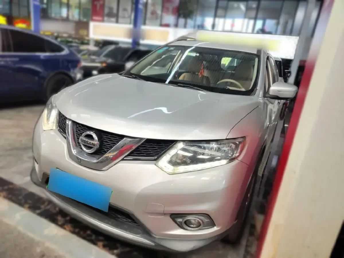 2014 Nissan X-Trail 2.0L 150HP L4 CVT