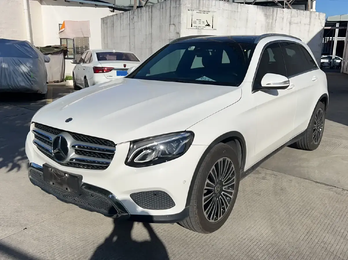 2019 Mercedes-Benz GLC Class 2.0T 184HP L4 9AT