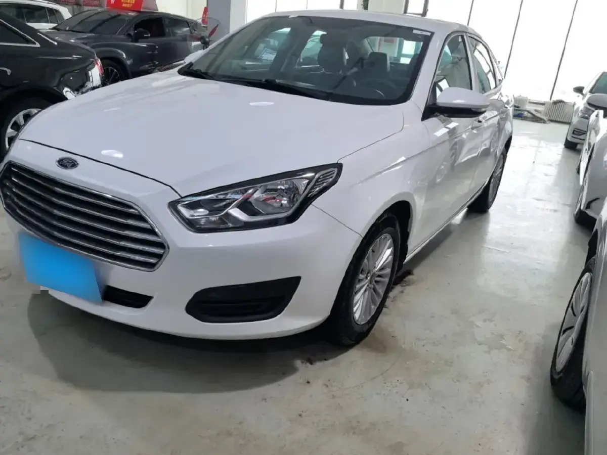 2017 Ford Escort 1.5L 113HP L4 6AT