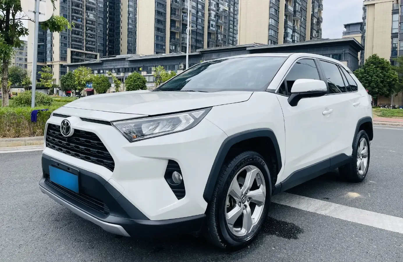 2020 Toyota RAV4 2.0L 171HP L4 CVT