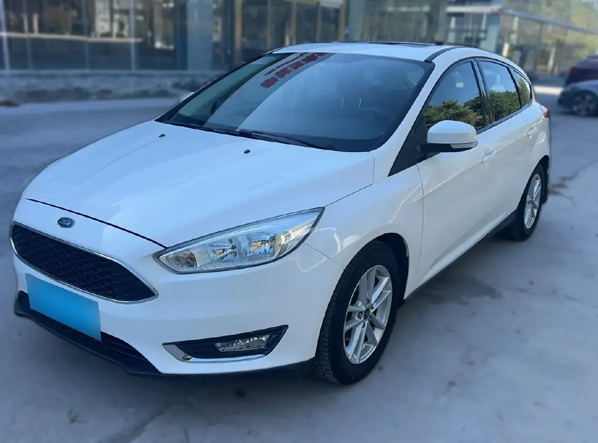 2015 Ford Focus 1.6L 125HP L4 6DCT