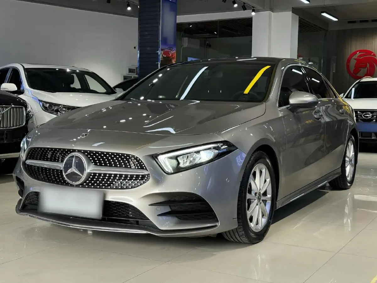 2021 Mercedes-Benz A Class 1.3T 163HP L4 7DCT