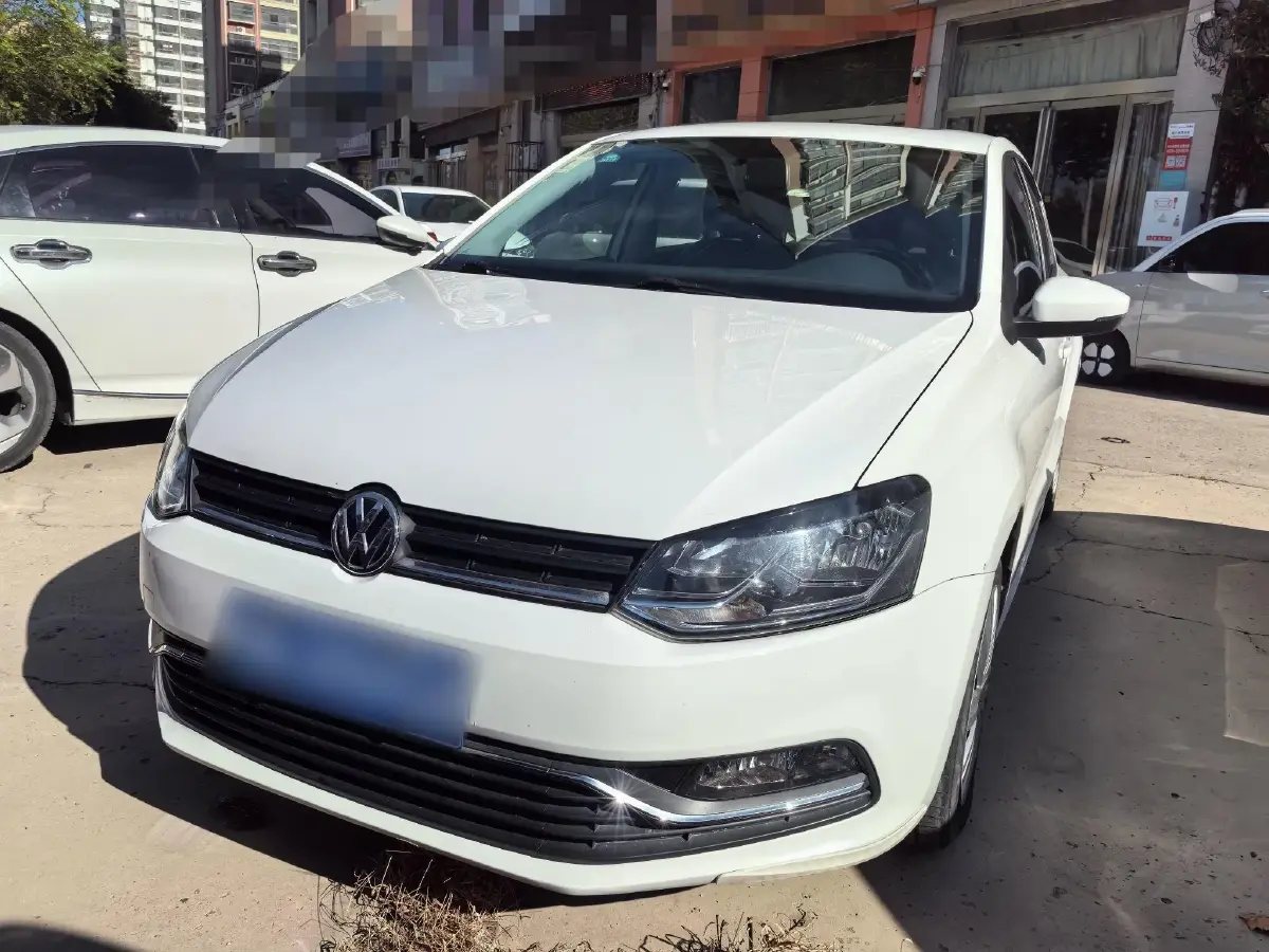 2016 Volkswagen Polo 1.6L 110HP L4 6AT