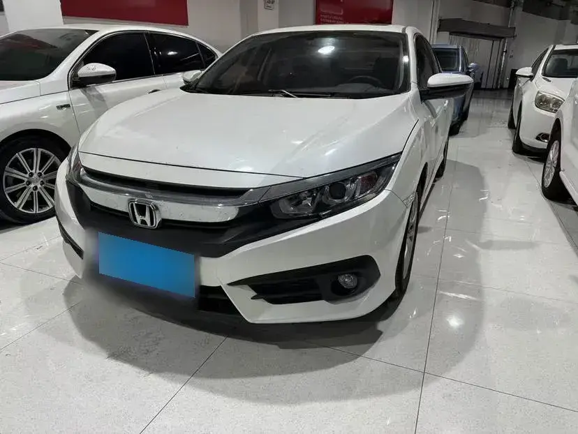 2016 Honda Civic 1.0T 125HP L3 CVT