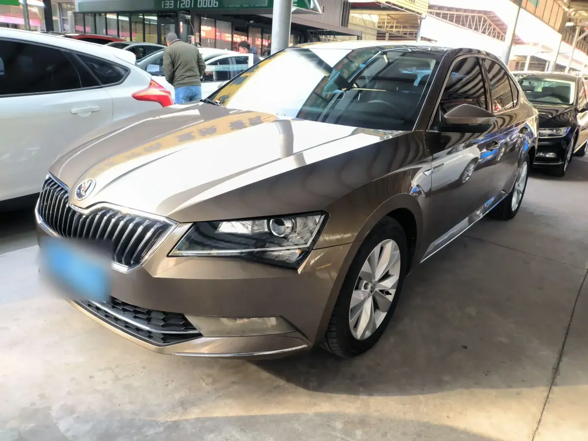 2016 Skoda Superb 1.8T 180HP L4 7DCT