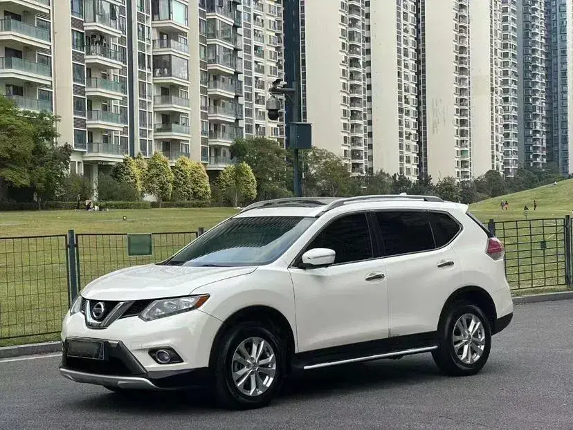 2014 Nissan X-Trail 2.5L 186HP L4 CVT