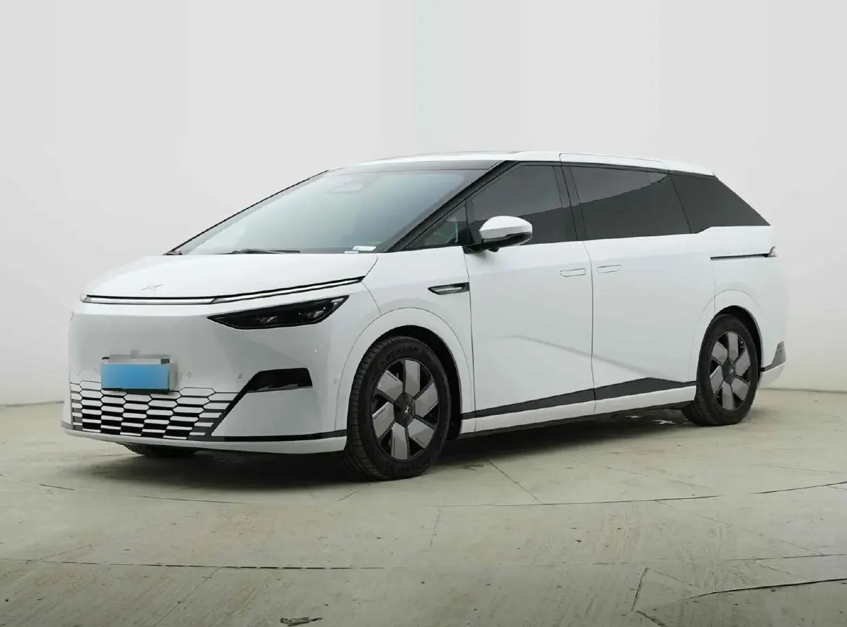 2024 Xpeng X9 BEV 84.5KWH
