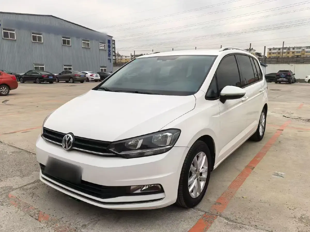 2016 Volkswagen Touran 1.4T 150HP L4 7DCT